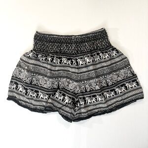 Angie Small Women's Boho Indie Size Small Black & White Elephant Shorts Festival